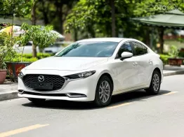 Xe full bảo dưỡng hãng, odo 2.000 km