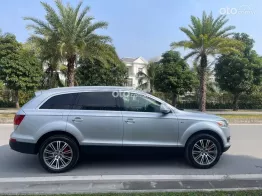 Gđ cần bán Audi Q7 may 3.6, 2010 chỉnh chủ từ mới xe chạy 8 van nên còn đệp và mới