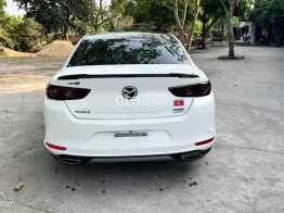 Xe tư nhân, mẫu sedan đầm chắc