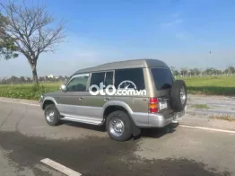 Mitsubishi Pajero Vàng cát