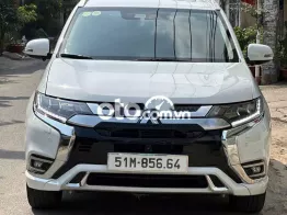 Mitsubishi Outlander Premium 2.0L 2022