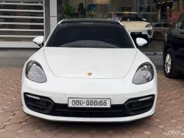 Porsche Panamera 4 2022