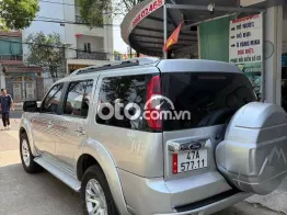 Ford Everest 2015 2.5L 4x2 MT - 100000 km