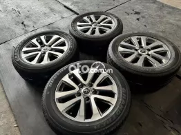 Toyota Land Cruiser VX Đen