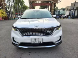 Máy xăng. Bản fulloption. Xe rất mới. Toàn bộ còn zin theo xe. Xe nhà ít sử dụng