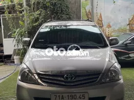 Toyota Innova 2009 G - 123456 km