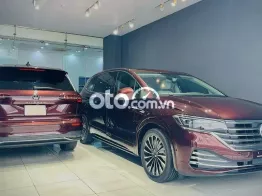 Volkswagen Viloran Luxury Đỏ/Be sang trọng