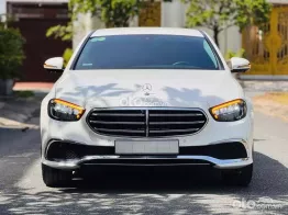 Xe sedan cao cấp 2022 lăn bánh 32.000km