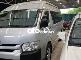 Toyota Hiace 2015 Bạc