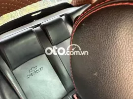 Chevrolet Cruze 2011 Trắng kiểm còn tới tháng 10