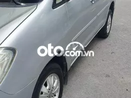 Toyota Innova 2011 Bạc 8 chỗ