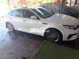 Kia Optima màu Trắng