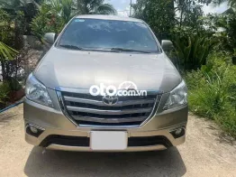 Toyota INNOVA sx2015 2.0E số sàn vàng cát gia đình