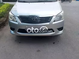 Toyota Innova 7 chỗ Bạc