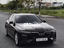 VinFast Lux A2.0 2022 Đen