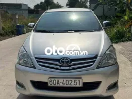 Toyota Innova 2012 Bạc 7 chỗ