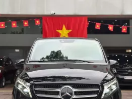 MPV cao cấp, nội thất tiện nghi