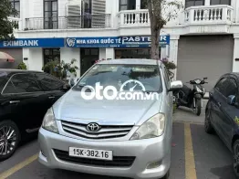 Toyota Innova G Bạc 7 chỗ