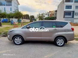 Toyota Innova 2018 màu cát