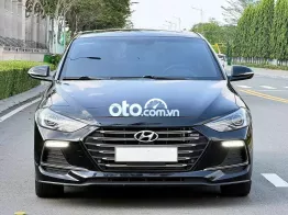 Hyundai Elantra Sport Đen