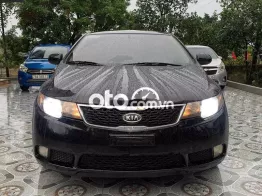 Kia Cerato nhập khẩu số sàn 6 cấp