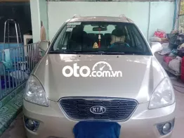 Kia Carens Vàng cát 7 chỗ