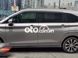 Toyota Veloz Cross Bạc 7 chỗ