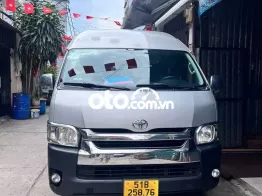 Toyota Hiace 2017 Bạc