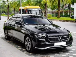 Mẫu xe đẳng cấp với thiết kế hiện đại và mạnh mẽ