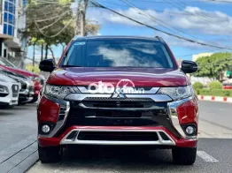 Mitsubishi Outlander màu Đỏ