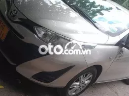 Toyota Vios màu Vàng cát