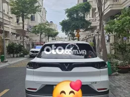 Xe điện VinFast VF8 Plus Trắng