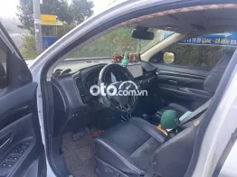 Mitsubishi Outlander 2019 Trắng