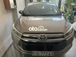 Toyota Innova 2.0V Nâu
