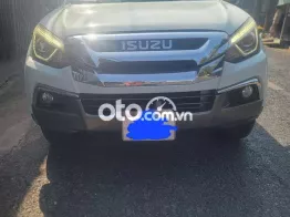 Isuzu Mu-X Trắng 7 chỗ 2019