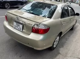 Cần bán Vios 2003 giá rẻ gia đình ít chạy