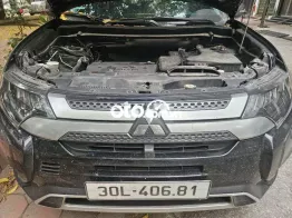 Mitsubishi Outlander 7 chỗ Xám xanh