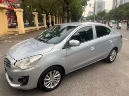 Xe sedan nhập khẩu Thái Lan đời 2018, màu ghi bạc, còn rất mới
