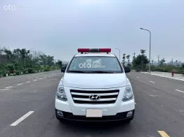 Bán Huyndai Starex cứu thương đời 2017, máy dầu, một chủ từ mới