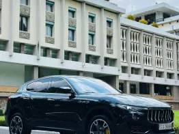 Đen/nội thất đỏ Sport Limited