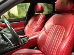 Đen/nội thất đỏ Sport Limited