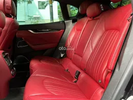 Đen/nội thất đỏ Sport Limited