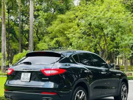 Đen/nội thất đỏ Sport Limited
