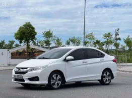 Biển Hà Nội trắng Ngọc Trinh full option