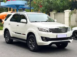 Phiên bản cao cấp 2 cầu full option