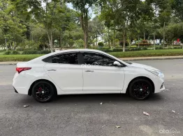 Xe còn rất mới