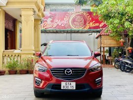 Xe màu đỏ