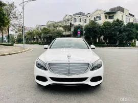 C250 sản xuất 2015, trắng nội thất đen, 1 chủ từ đầu chạy hơn 7 vạn km siêu mới