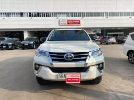 Toyota Fortuner Máy Xăng 2019 Màu Trắng, Xe cũ chính hãng, có hỗ trợ trả góp lãi suất ưu đãi