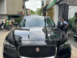 Jaguar F-Pace 30t Prestige 2017 siêu mới